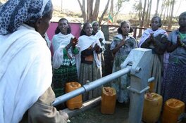 Opere realizzate. Installazione del primo pozzo in Etiopia.